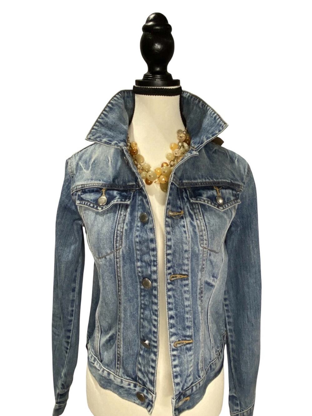 NWT Comfort Denim Jean Jacket Womens Small Distressed Blue Trucker Button Front